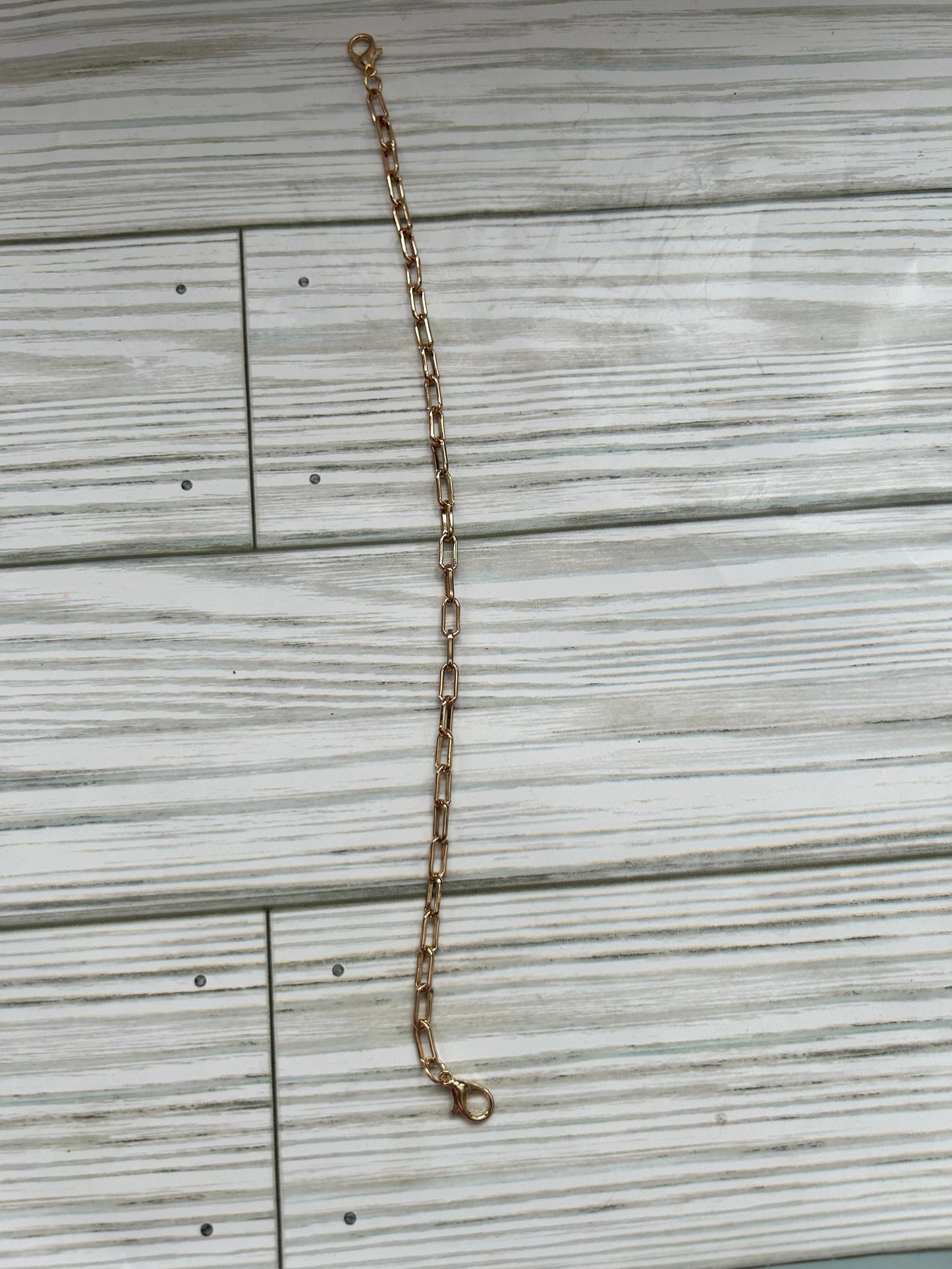 Hat chain for trucker hats-gold link
