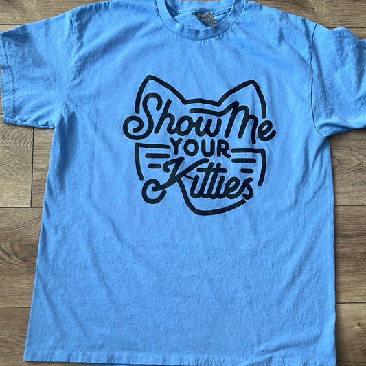 Show me your kitties graphic tee
