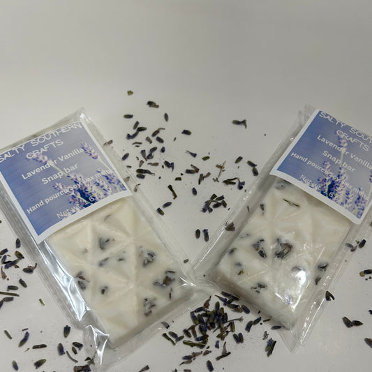 Soy wax melt scented lavender vanilla and dried lavender
