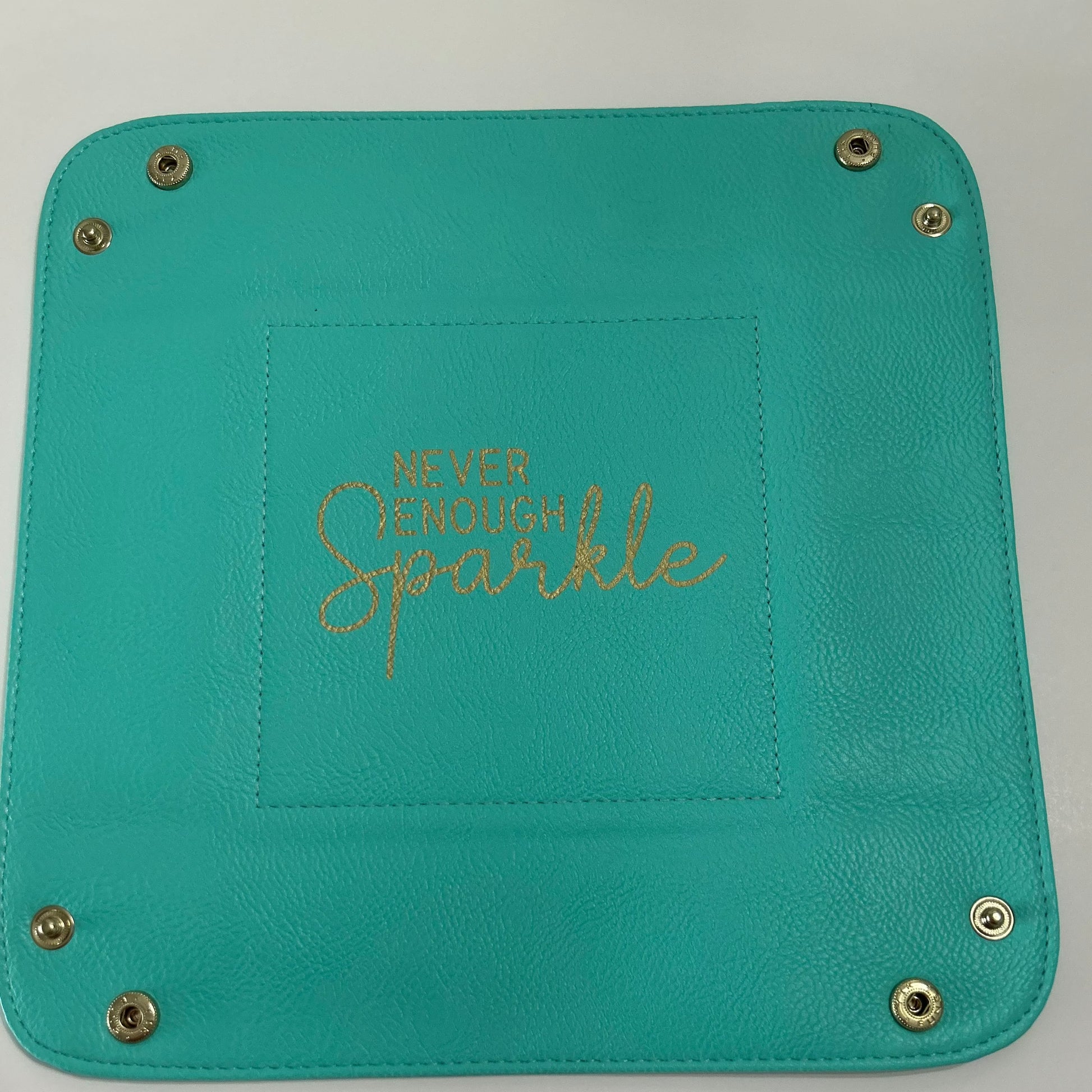 Trinket tray that snaps to hold shape