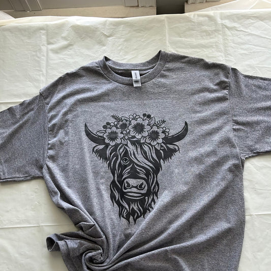 Highland cow on a grey t-shirt