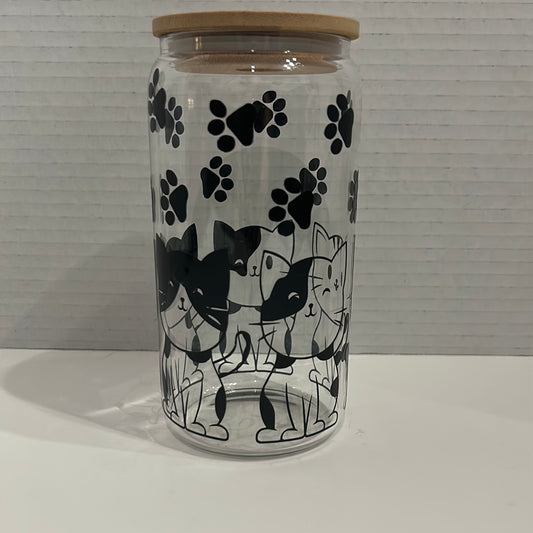 16 oz glass tumbler with cats and cat paw design